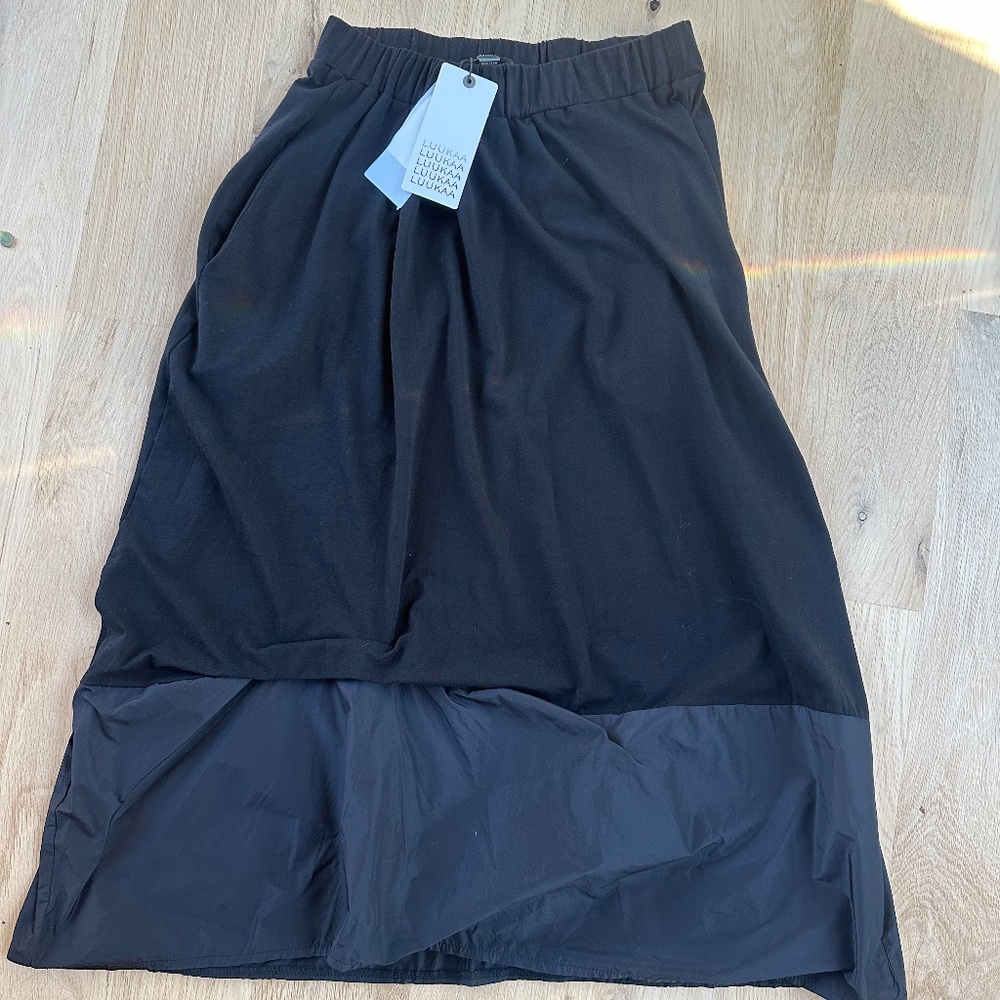 NWT- LUUKAA Skirt- Black, Size US-6 - Picture 7 of 12